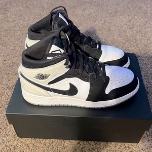 Air Jordan 1 Mid SE